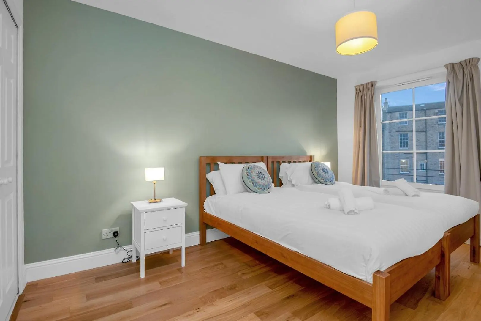 Guestready - Light & Airy Apartment In New Town Edinburgh